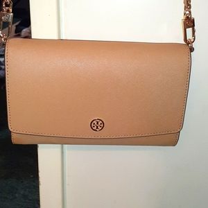 Tory Burch Robinson Chain Wallet.